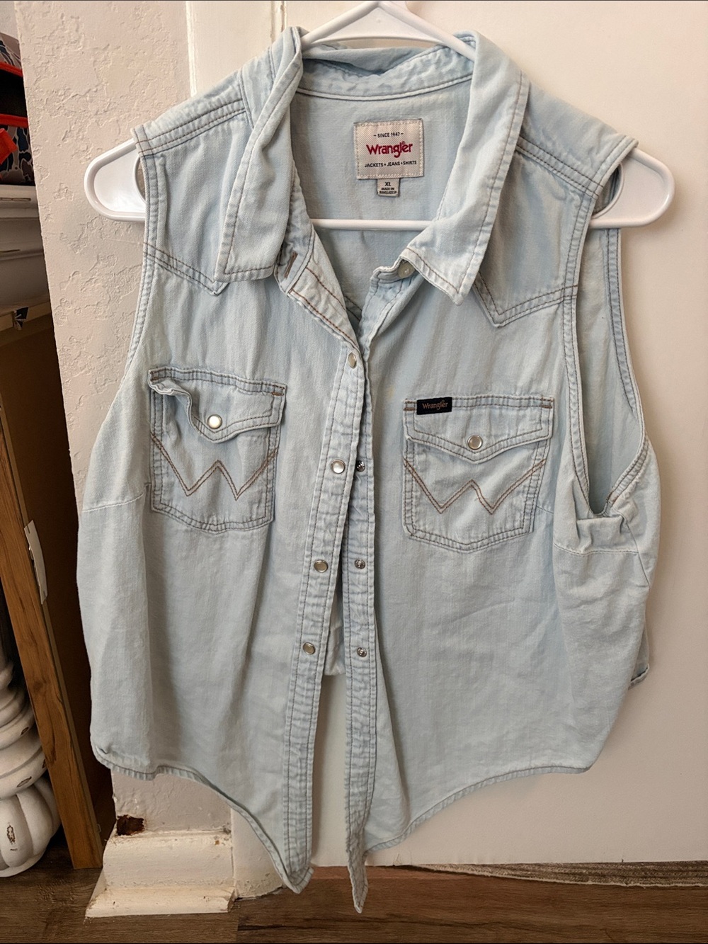 Wrangler Light Blue Sleeveless Denim Button-Up Shirt
